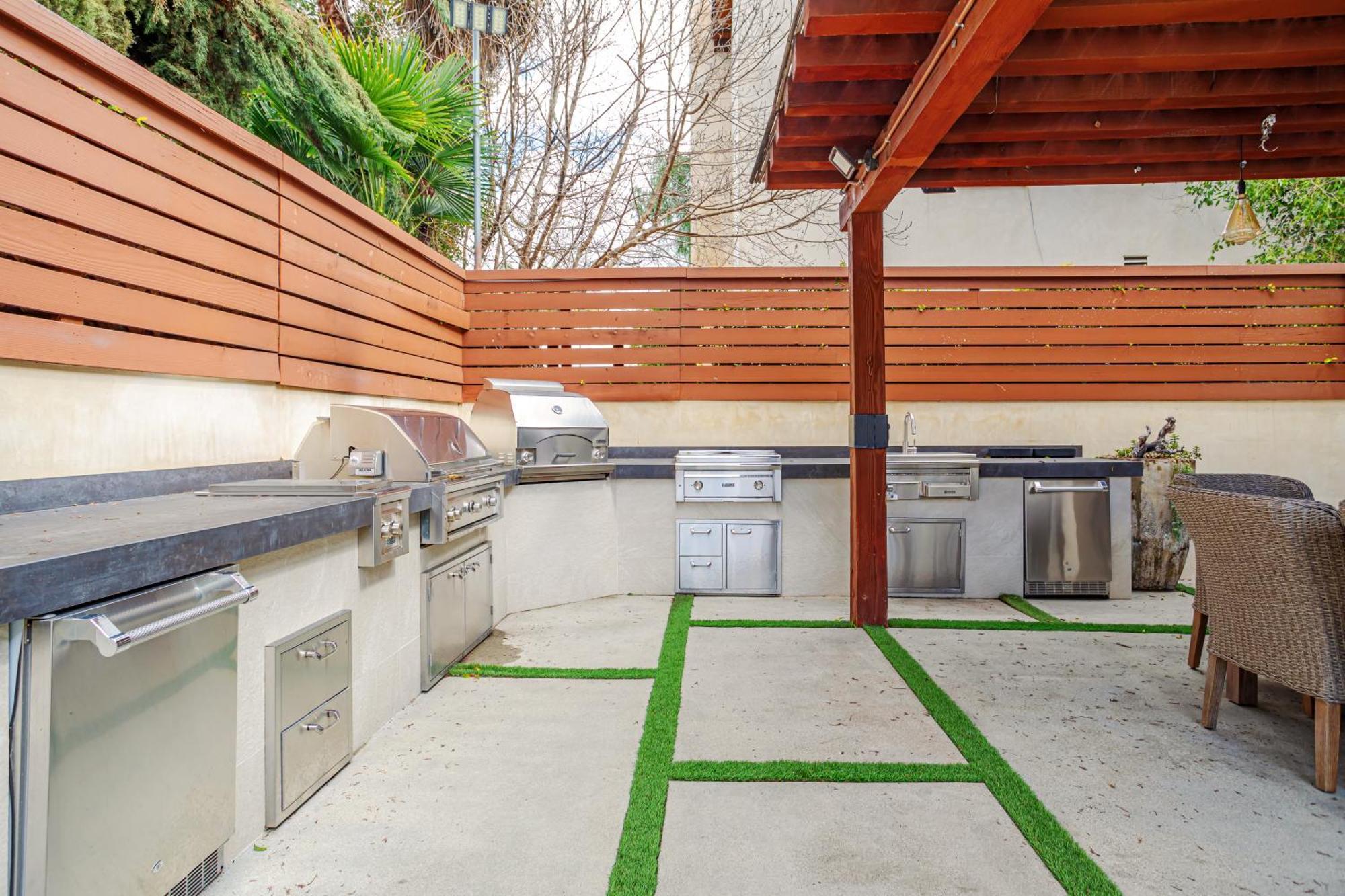 Beautiful 5 Bedroom 8 Bed Sleeps Up To 16 With Pool Near Universal Hébergement de vacances *
