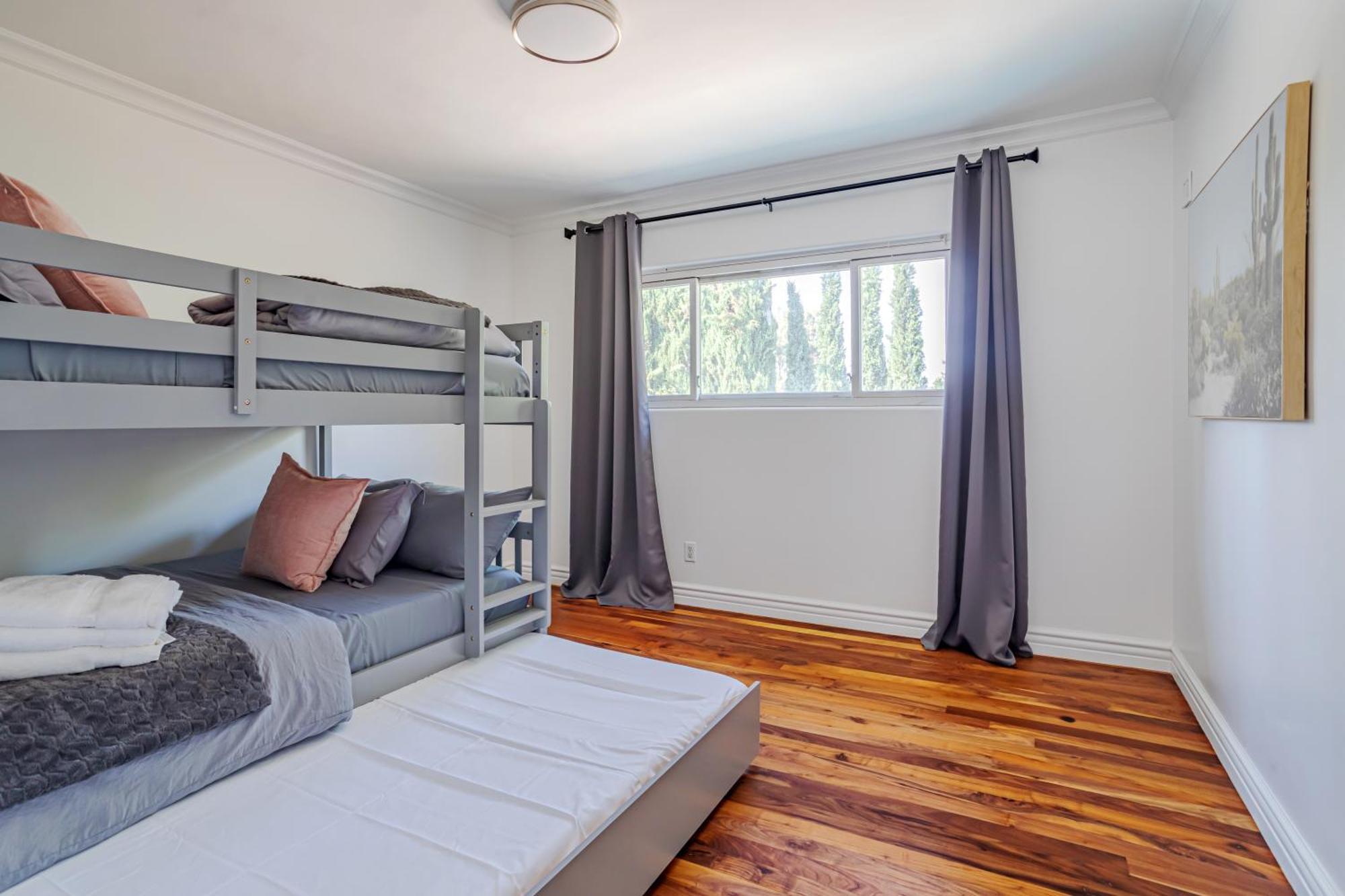 Hébergement de vacances Beautiful 5 Bedroom 8 Bed Sleeps Up To 16 With Pool Near Universal