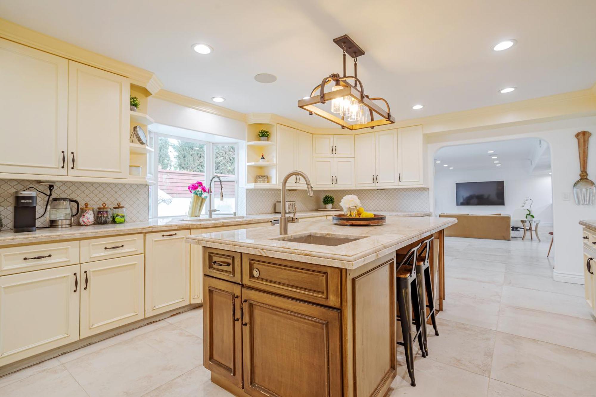 Beautiful 5 Bedroom 8 Bed Sleeps Up To 16 With Pool Near Universal Hébergement de vacances Los Angeles