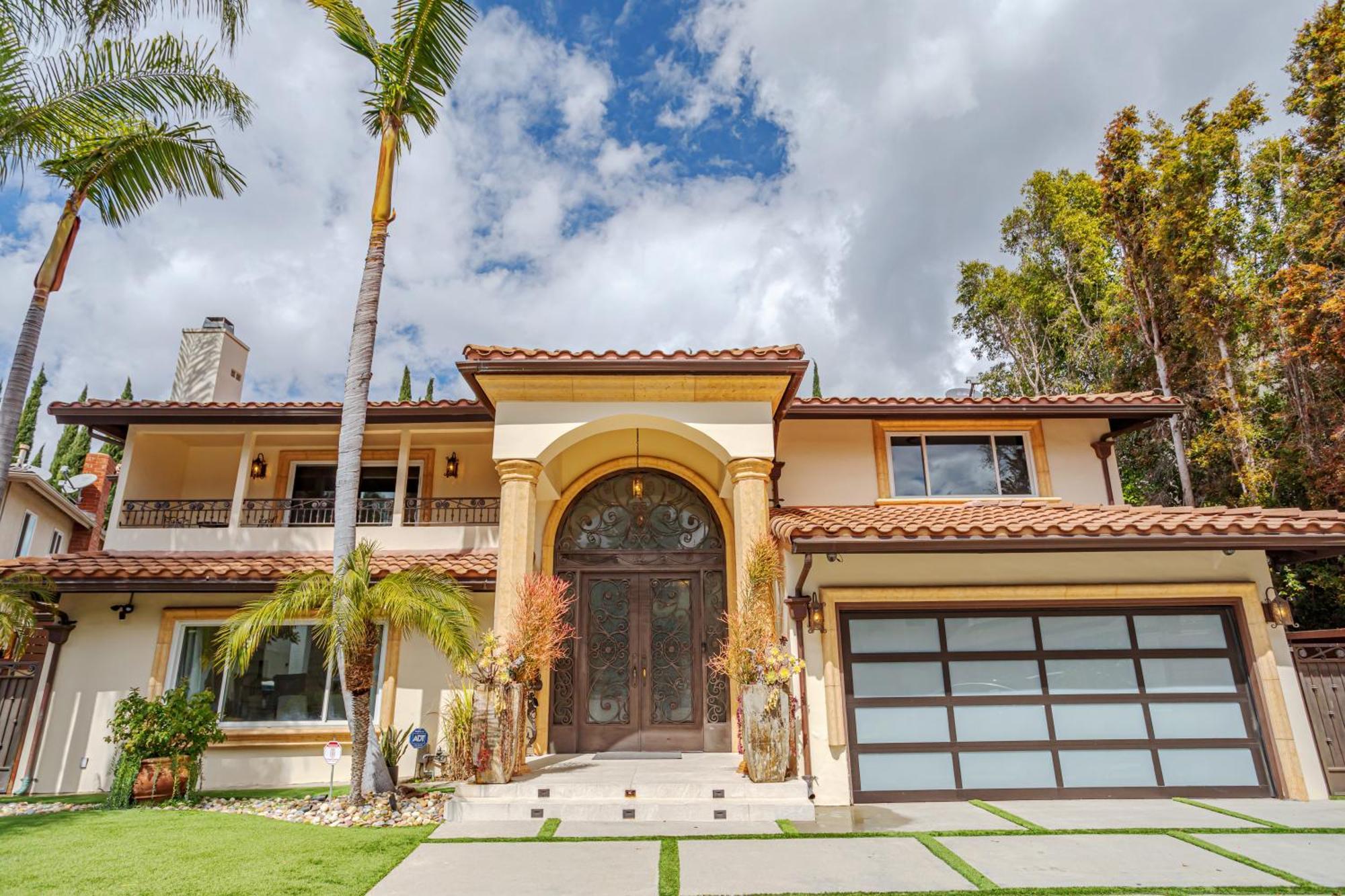 Beautiful 5 Bedroom 8 Bed Sleeps Up To 16 With Pool Near Universal Casa vacanze *