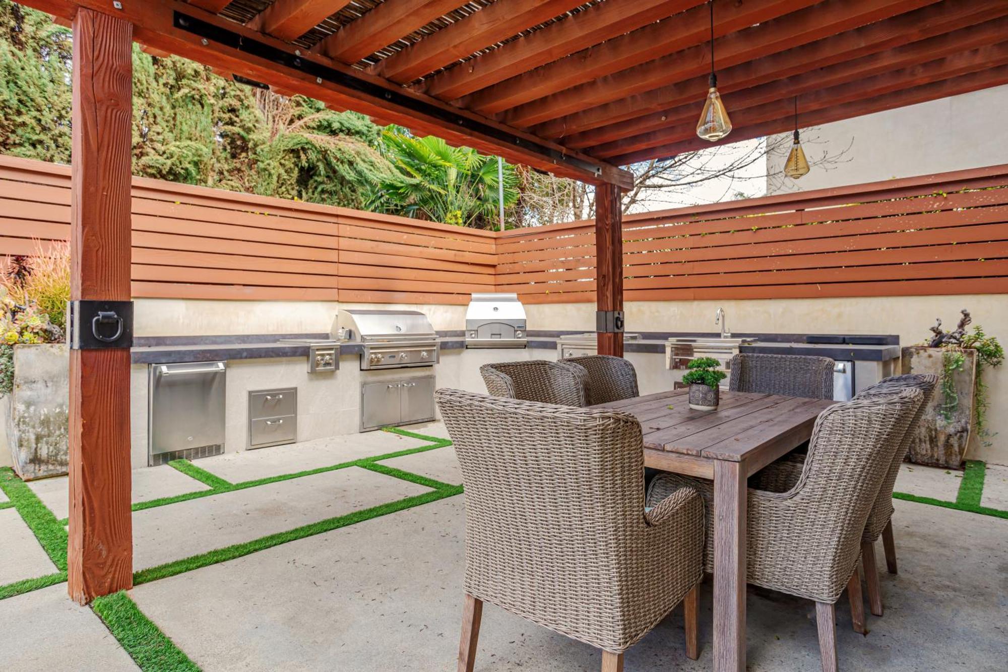 Beautiful 5 Bedroom 8 Bed Sleeps Up To 16 With Pool Near Universal Casa vacanze *