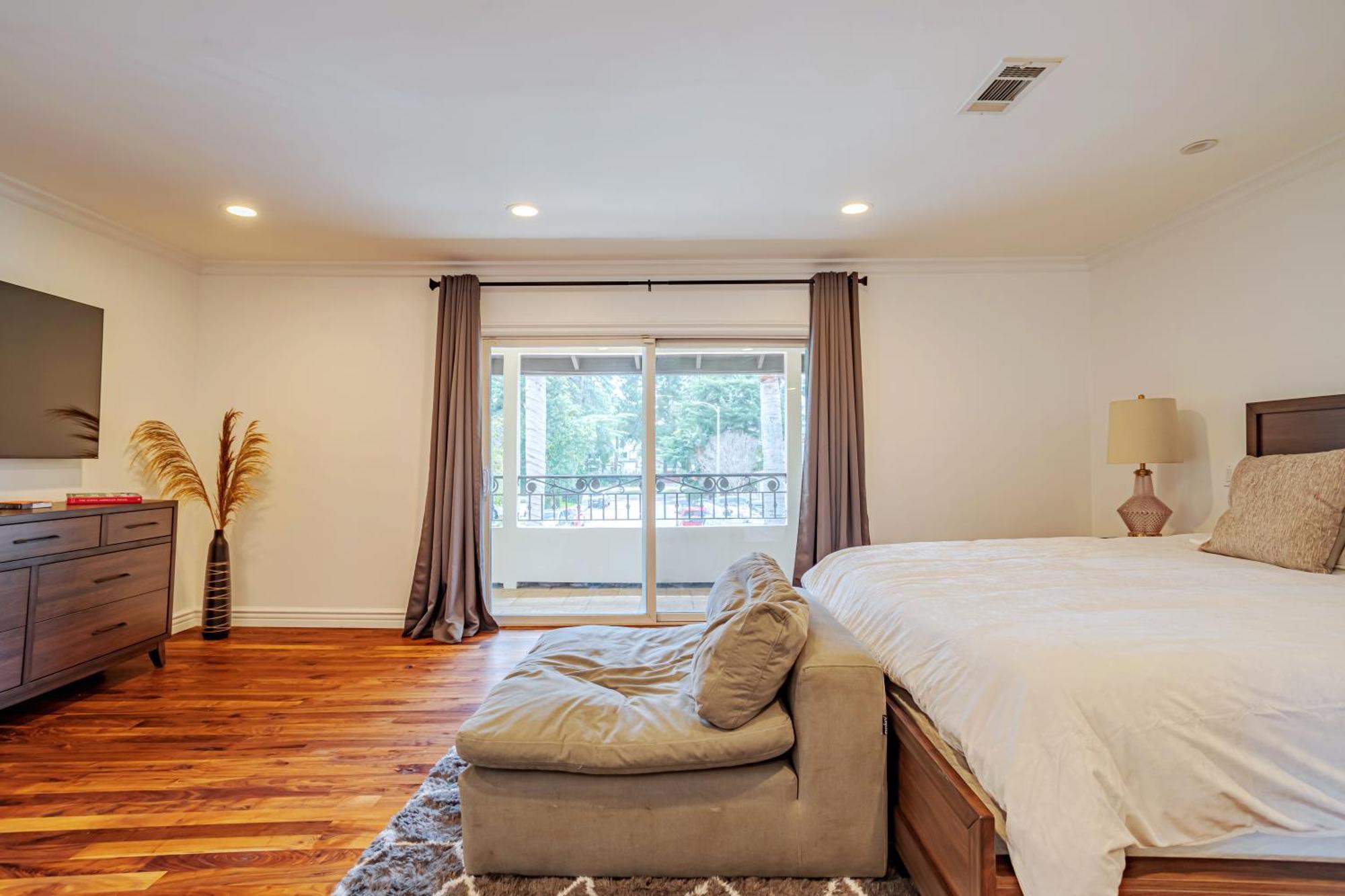 Casa vacanze Beautiful 5 Bedroom 8 Bed Sleeps Up To 16 With Pool Near Universal Los Angeles