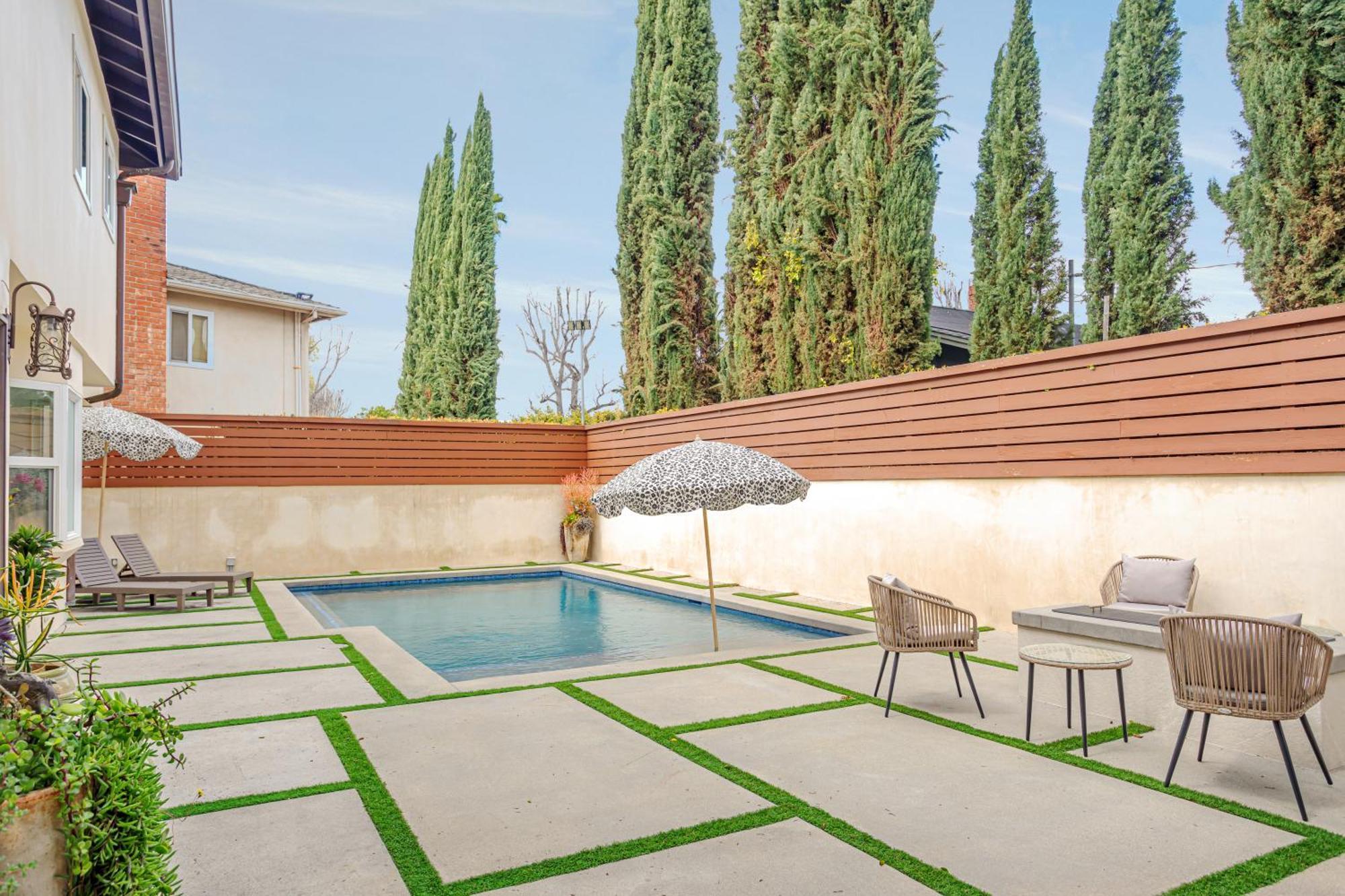 Beautiful 5 Bedroom 8 Bed Sleeps Up To 16 With Pool Near Universal Casa vacanze